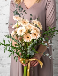 Ziedu pušķis no gerberām "GERMINI"