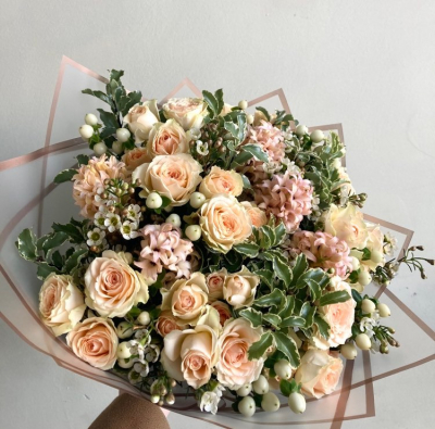 Ziedu pušķis "LIGHT BREATHE"