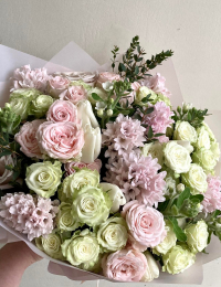 Pavasarīgs pušķis "HOLIDAYS"