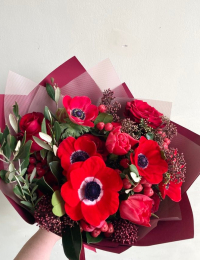 Ziedu pušķis sarkanos toņos "RED PRINCESS"