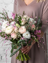 Ziedu pušķis no dažādiem ziediem "SPRING DANCE"