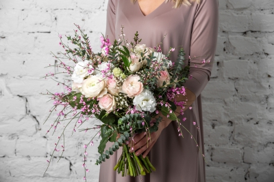 Ziedu pušķis no dažādiem ziediem "SPRING DANCE"