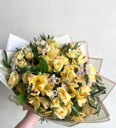 Ziedu pušķis dzeltenos toņos "SUMMER SOUND"